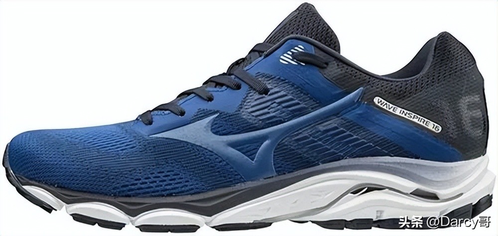 跑鞋要选合脚的,选对跑步鞋跑步不伤膝