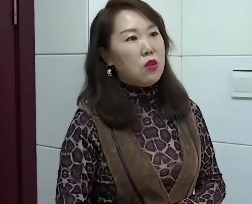 67岁大爷相亲大妈问了一个问题,47岁大姐相亲看上61岁男人