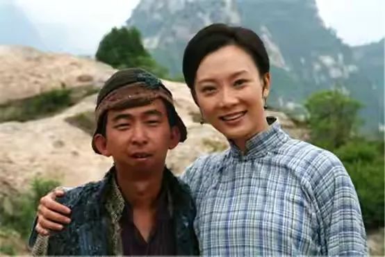 四大丑男演员娶到四大美女,又矮又丑男演员且娶了漂亮的老婆