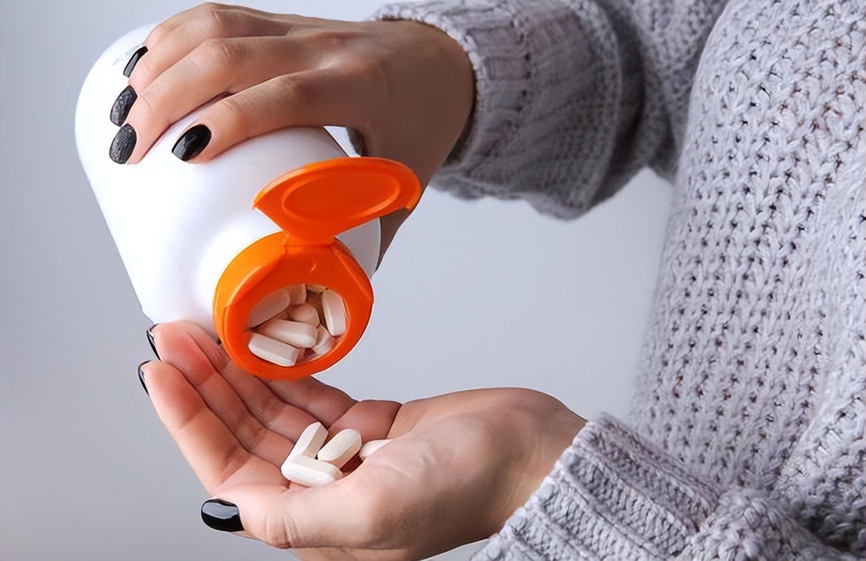 红霉素软膏的淡斑方法真实测评,红霉素软膏淡斑真的有效吗