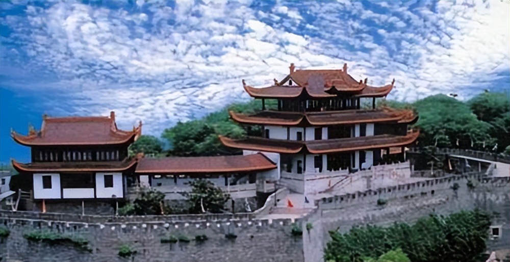 中国十大名楼一座比一座惊艳,黄鹤楼和什么楼称为三大名楼