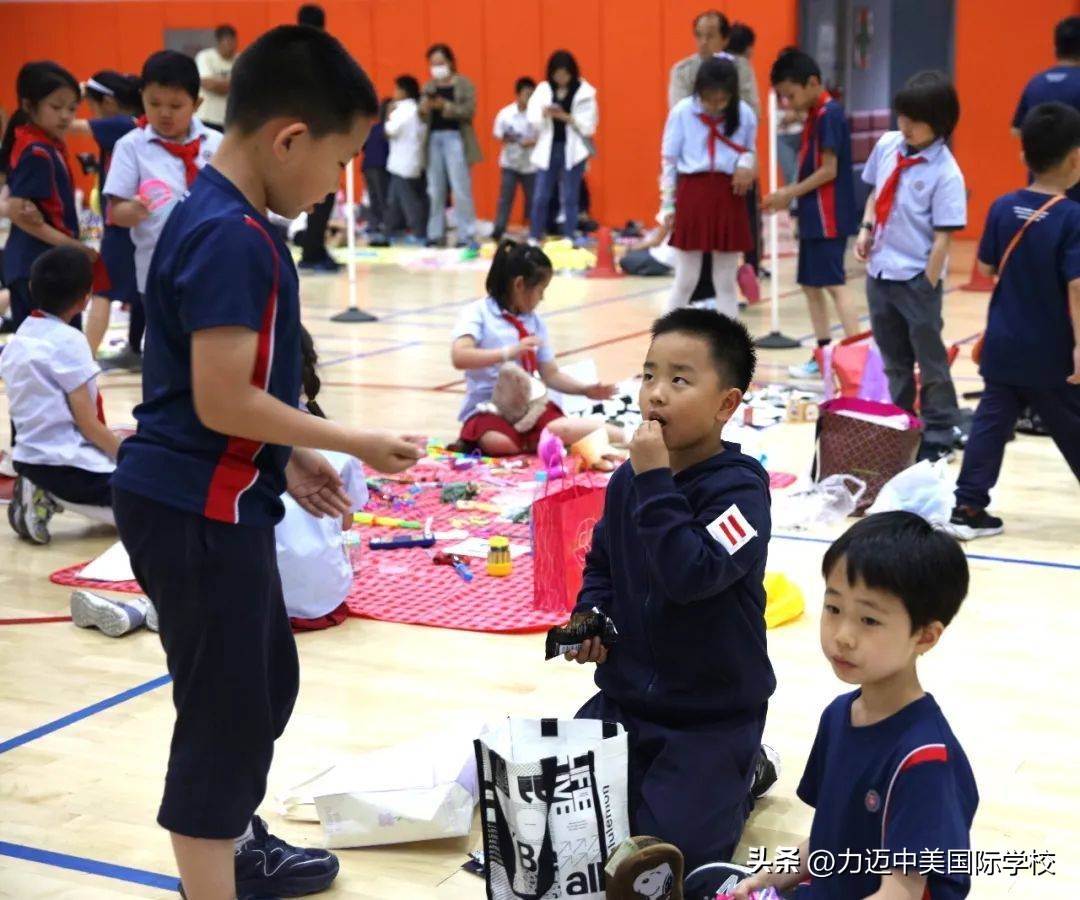 以爱之名公益活动,以爱为名公益义卖