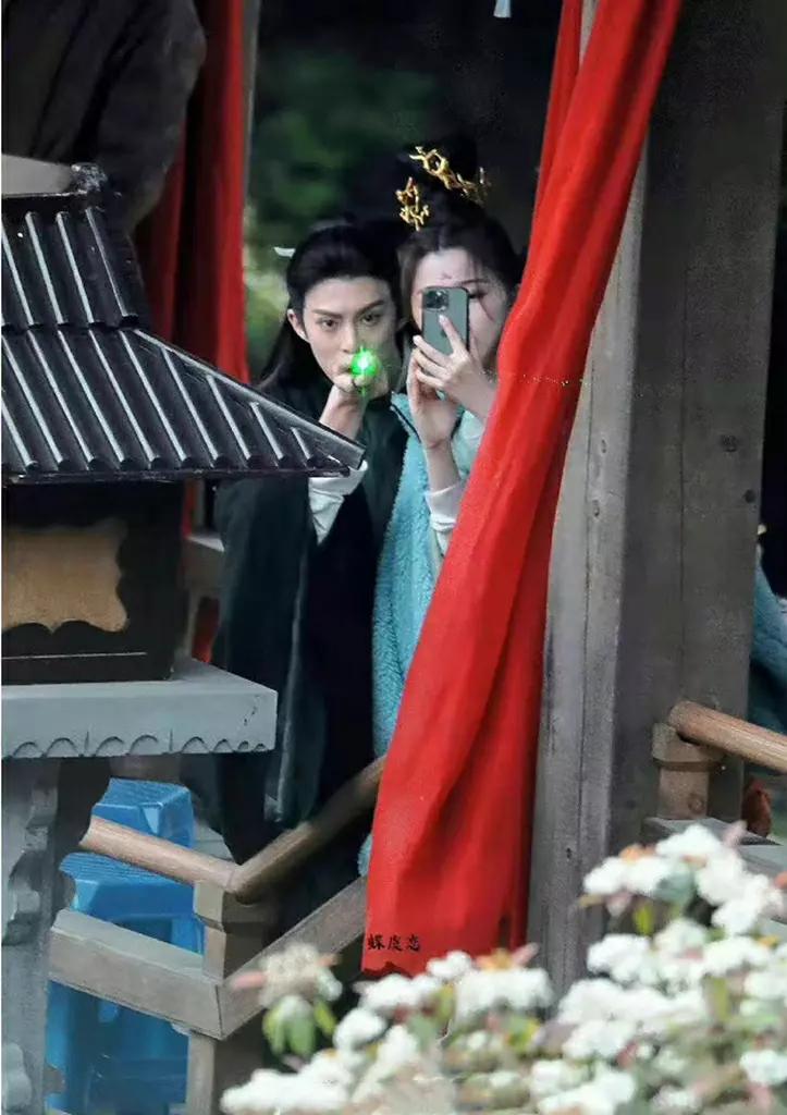 以爱为营镜头吐槽,以爱为营拍摄时被路人围观