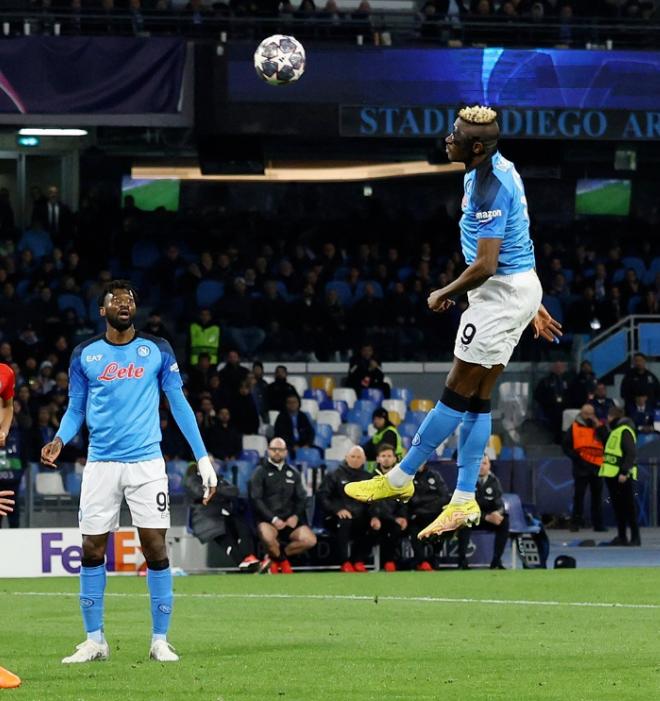 曼联十大远射,曼联超远头球