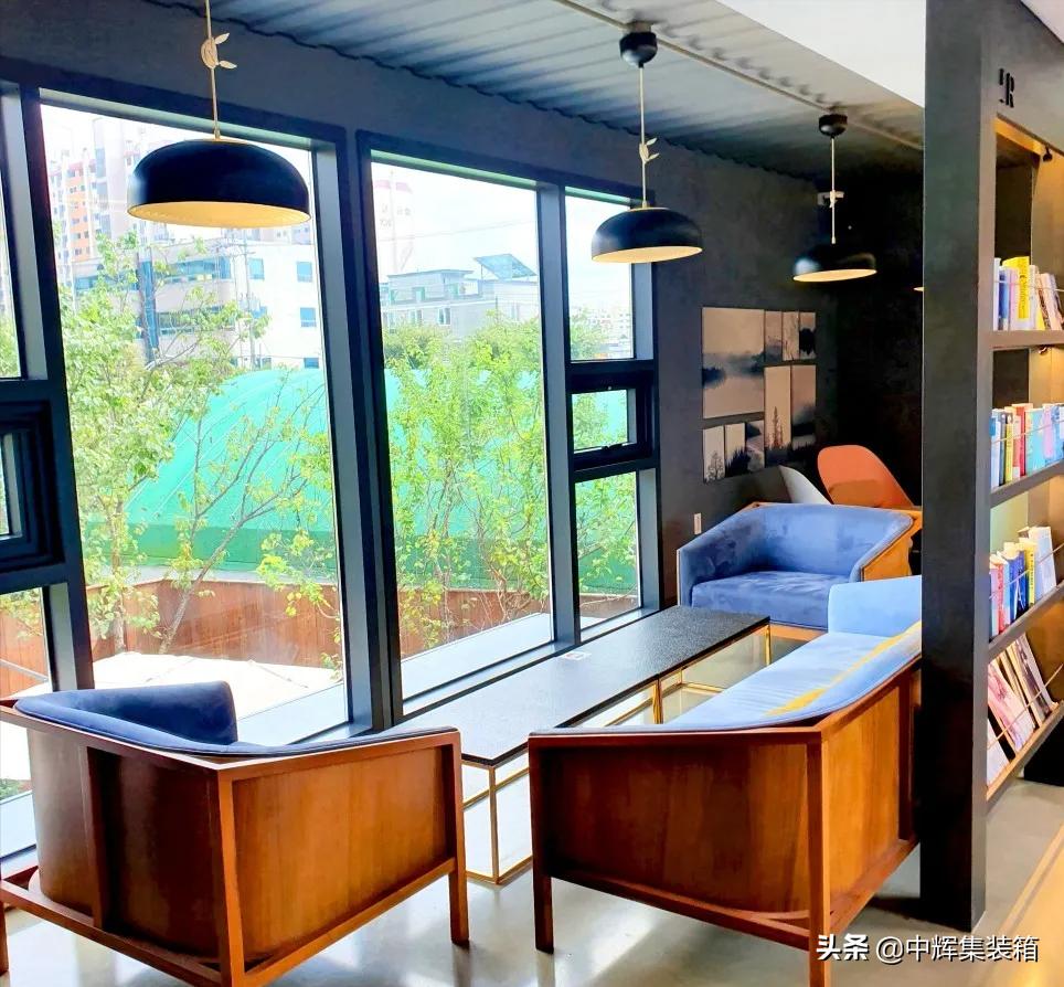 用集装箱打造的多功能咖啡馆设计,集装箱改造简约轻奢风咖啡厅