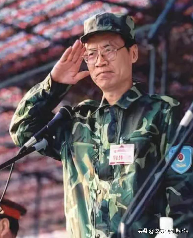 他15岁参军71年未能回家,19岁的他在部队荣立二等功