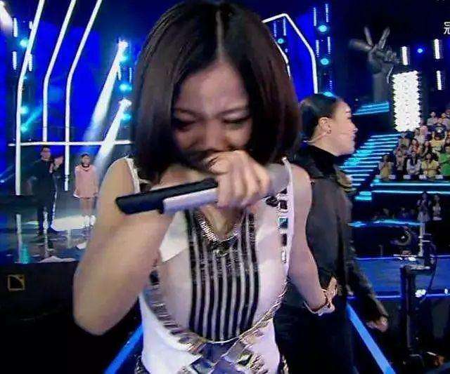 娱乐圈招人嫌的4位明星，谢娜败光路人缘，黄子韬华丽逆袭