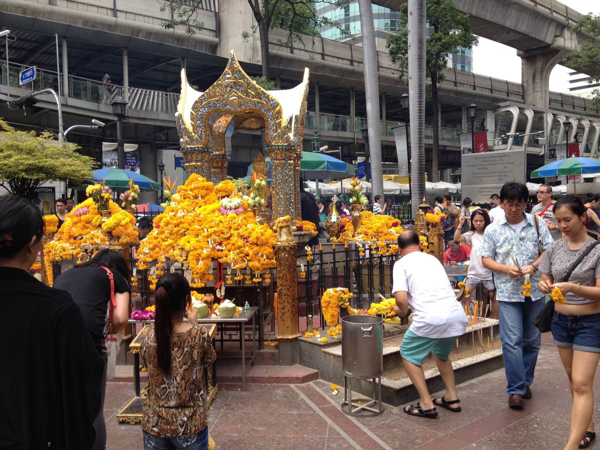 泰国非法“*灯区红**交易”，为什么屡禁不止？有改变局面的方法吗？