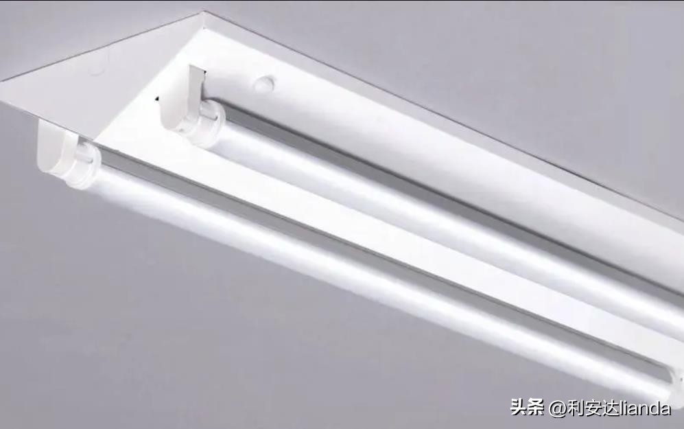 紫外线消毒是灯具越多越好吗,紫外线消毒灯属于专用灯具吗