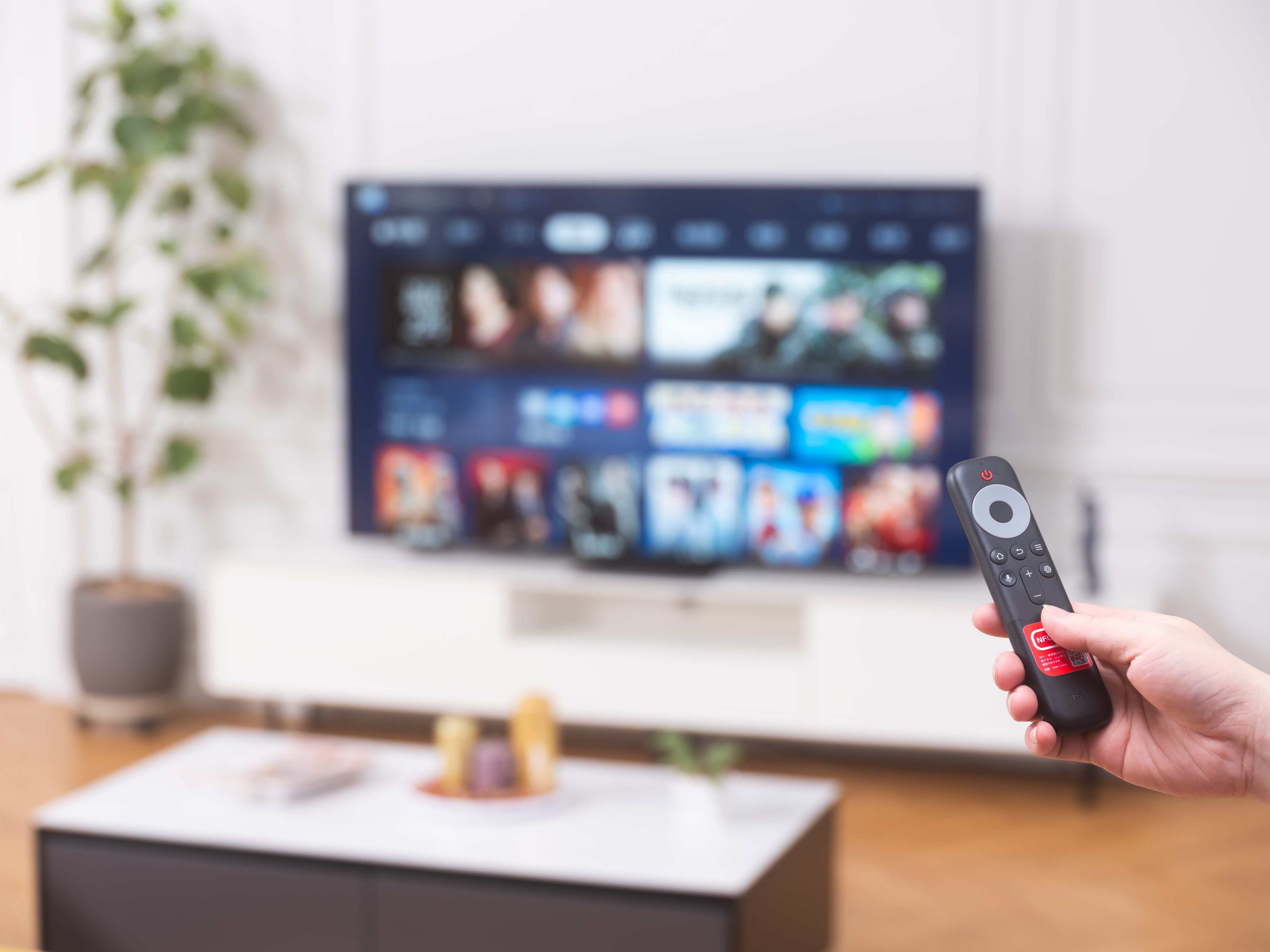 2022年最值得购买电视，TCLQ10G画质真王炸