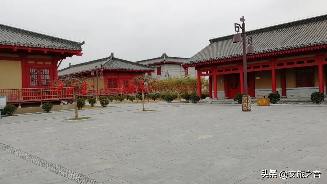 美女必跑贵妃梁，硬汉得吃擀面皮，小编带你去看最“野”的河山