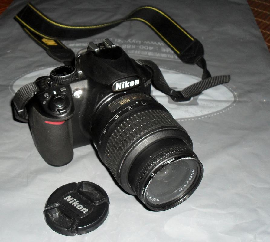 地摊捡漏尼康相机,卖二手尼康相机