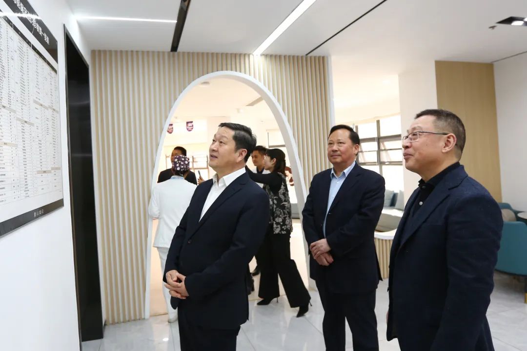 寰厜璁″垝鍚堣偉,寰厜璁″垝鐐逛寒鐢熸椿