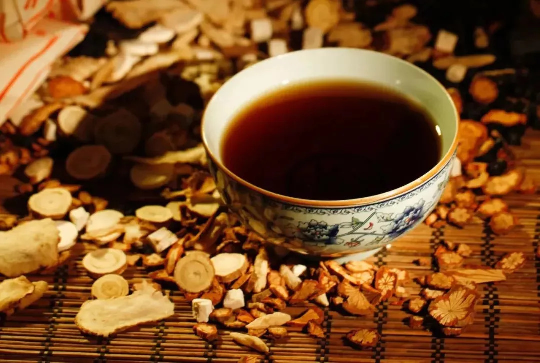 半夜过敏性鼻炎鼻塞流鼻涕怎么办,过敏性鼻炎流鼻涕鼻塞推拿