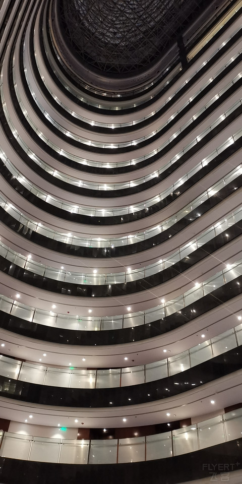 南宁鑫伟万豪酒店离南宁站多远,南宁鑫伟万豪酒店房间内容