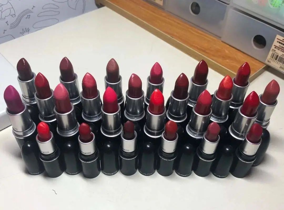 什么样的嘴唇不适合涂口红,嘴唇有哪些特点说明颜值很高