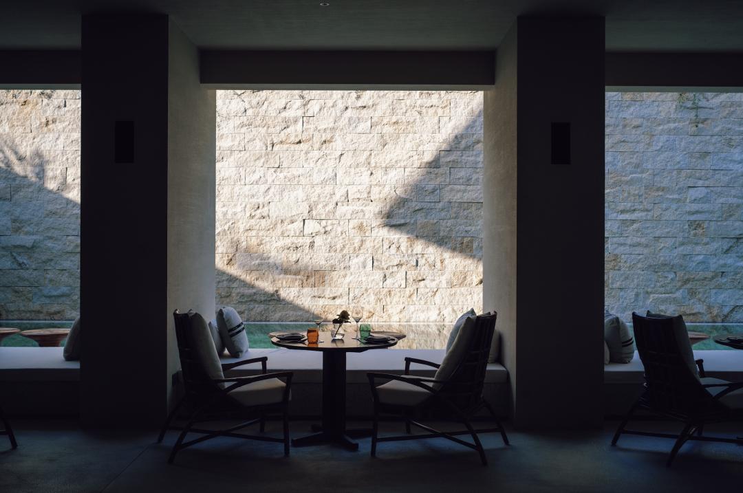 三亚沙滩和碧海蓝天,三亚有清澈的海水和美丽的沙滩