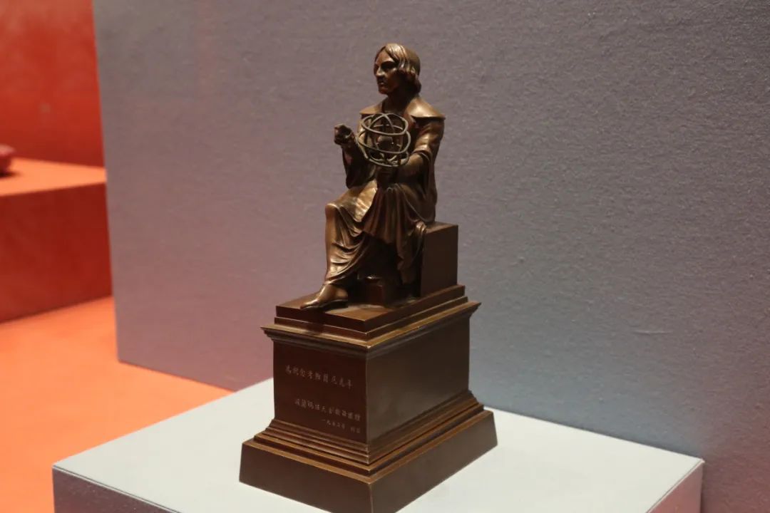 命运原来是水乳：毛主席收过的这些“礼品”