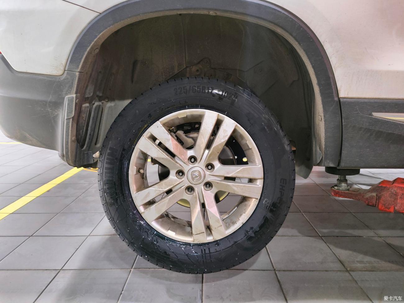 给老伙计换双新鞋,老伙计换新轮胎