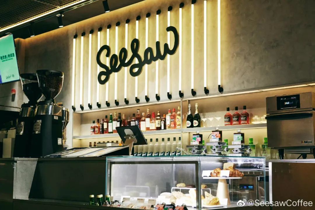 白天咖啡晚上酒下一句,白天咖啡晚上酒吧运营