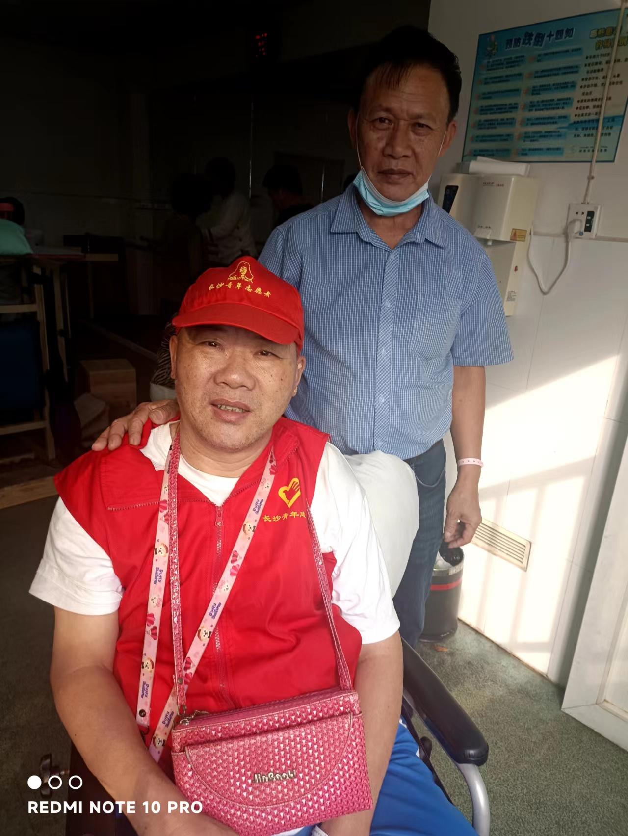 湖南省首届金牌义工王富成说：浏阳市集里医院真好