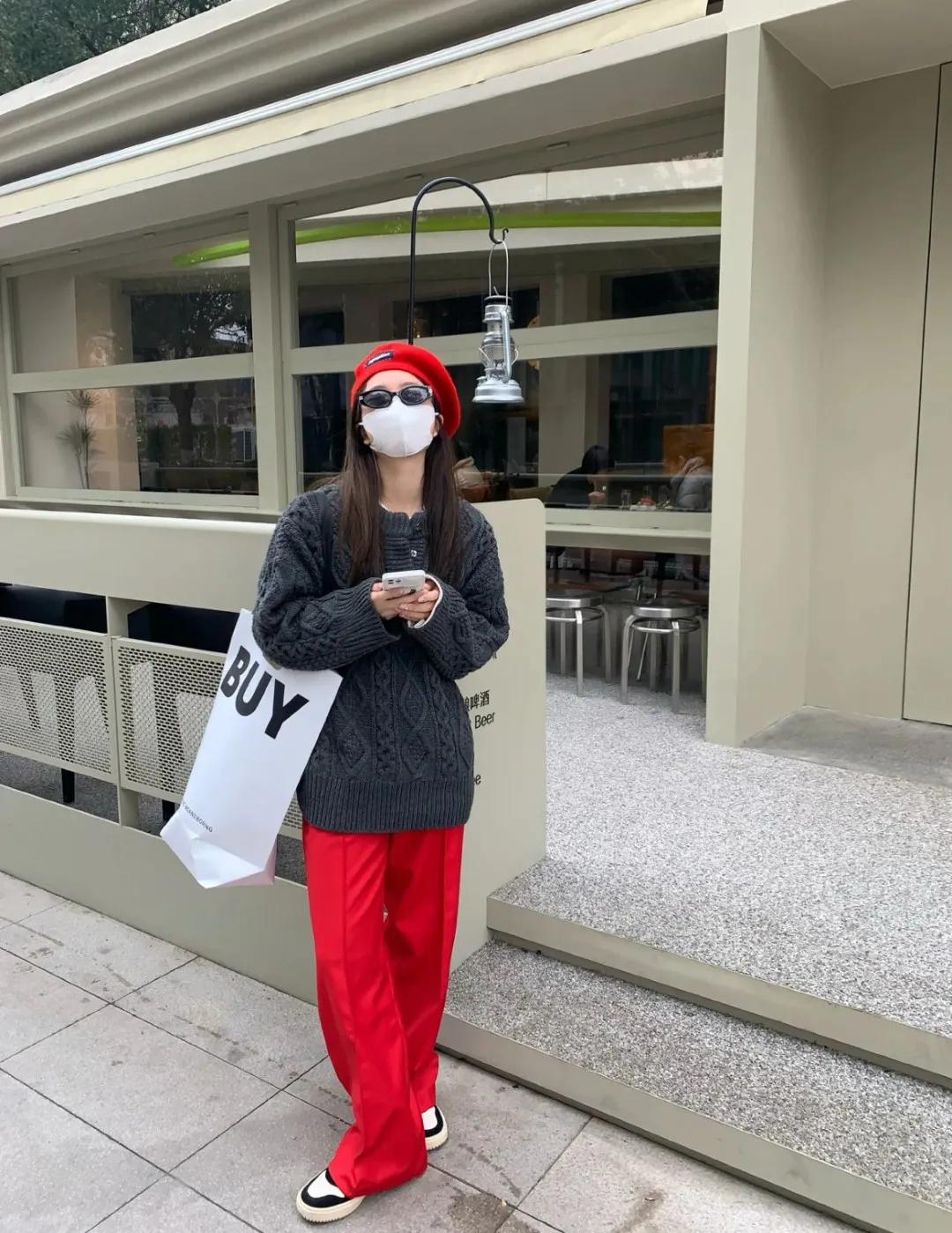 新年当然是穿红色最应景！不过节也想穿