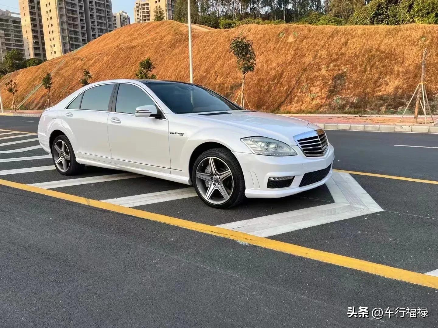 买一台二手奔驰s值得吗,小伙花48万买新车后续