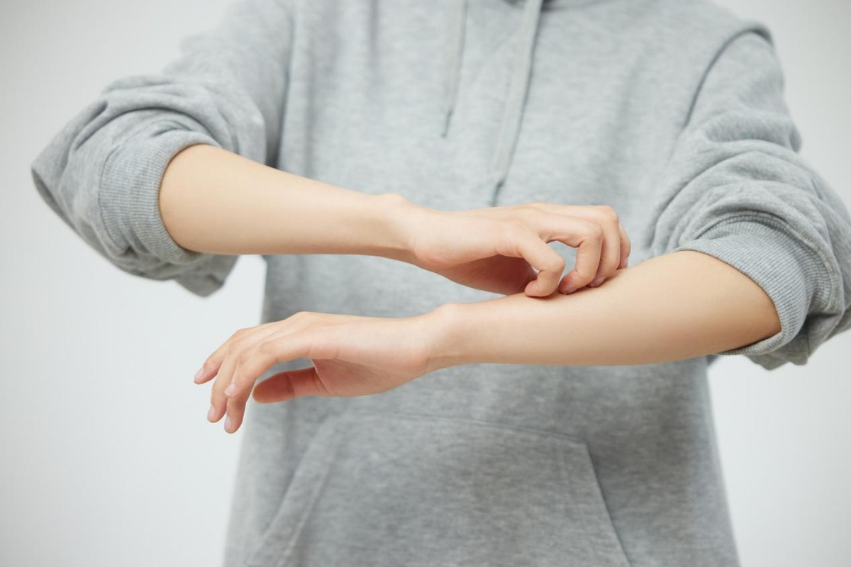 身上突然有疙瘩很痒是什么原因,为什么身上长红疙瘩很痒怎么治