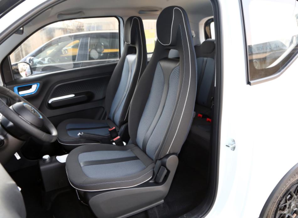 宏光minievgameboy版售5.58-6.98万,宏光minievgameboy