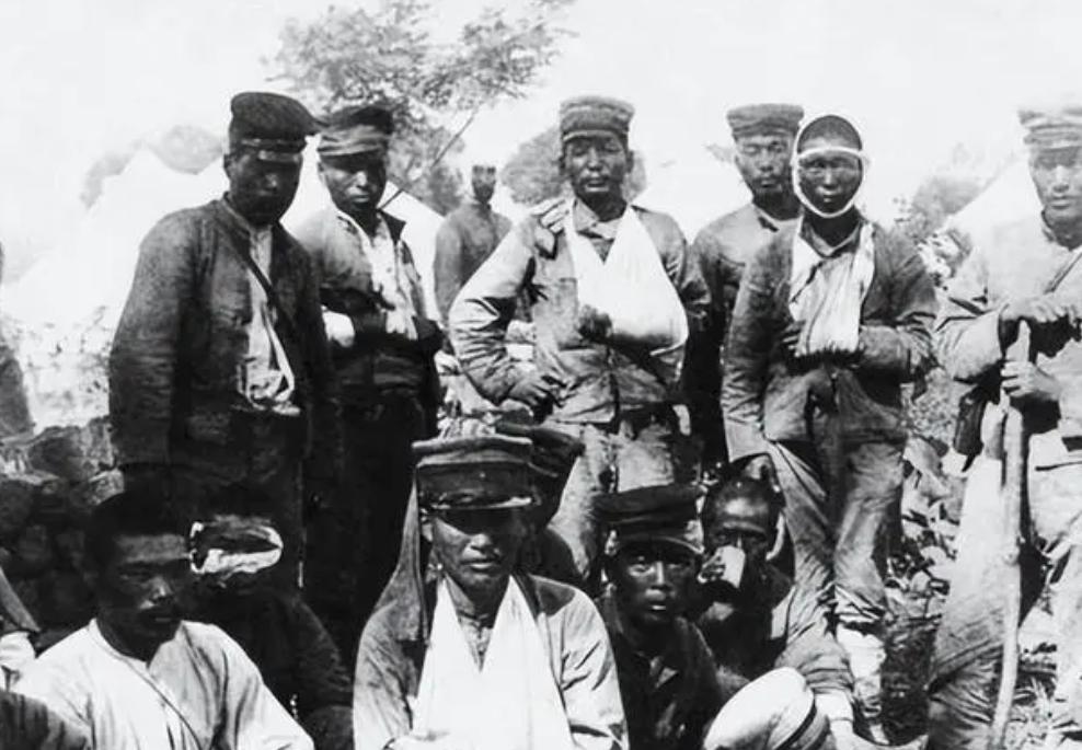 广西一犯人被枪决,广西一罪犯被押往刑场枪决