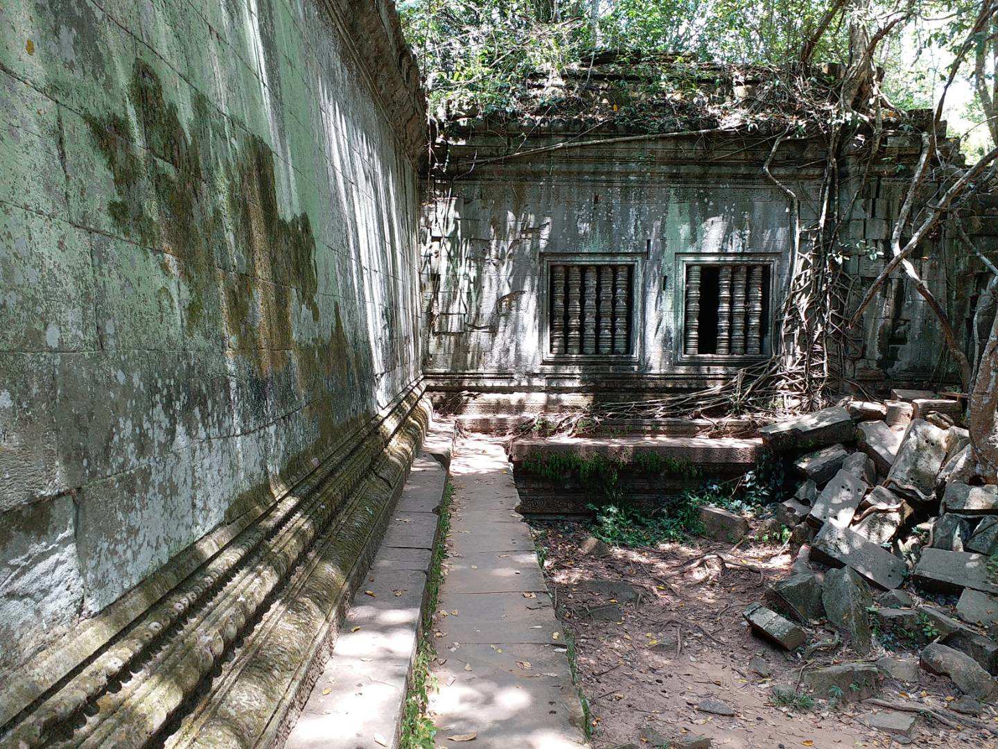 带小孩去柬埔寨旅游需要什么证件,柬埔寨暹粒旅游安全不