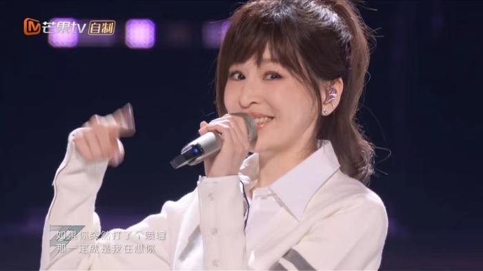 王心凌与焦恩俊pk青岛话,王心凌吻戏经典视频片段