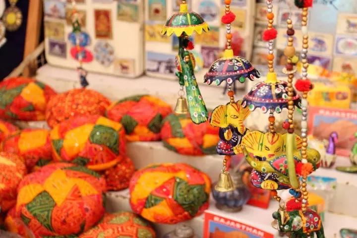 在不同国家100块钱能买多少东西,在各个国家100块钱能买多少东西