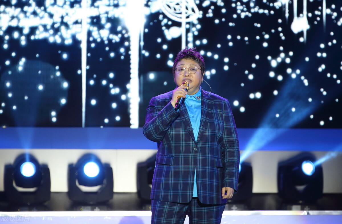 韩红做慈善为什么会有争议,韩红慈善倾家荡产完整版