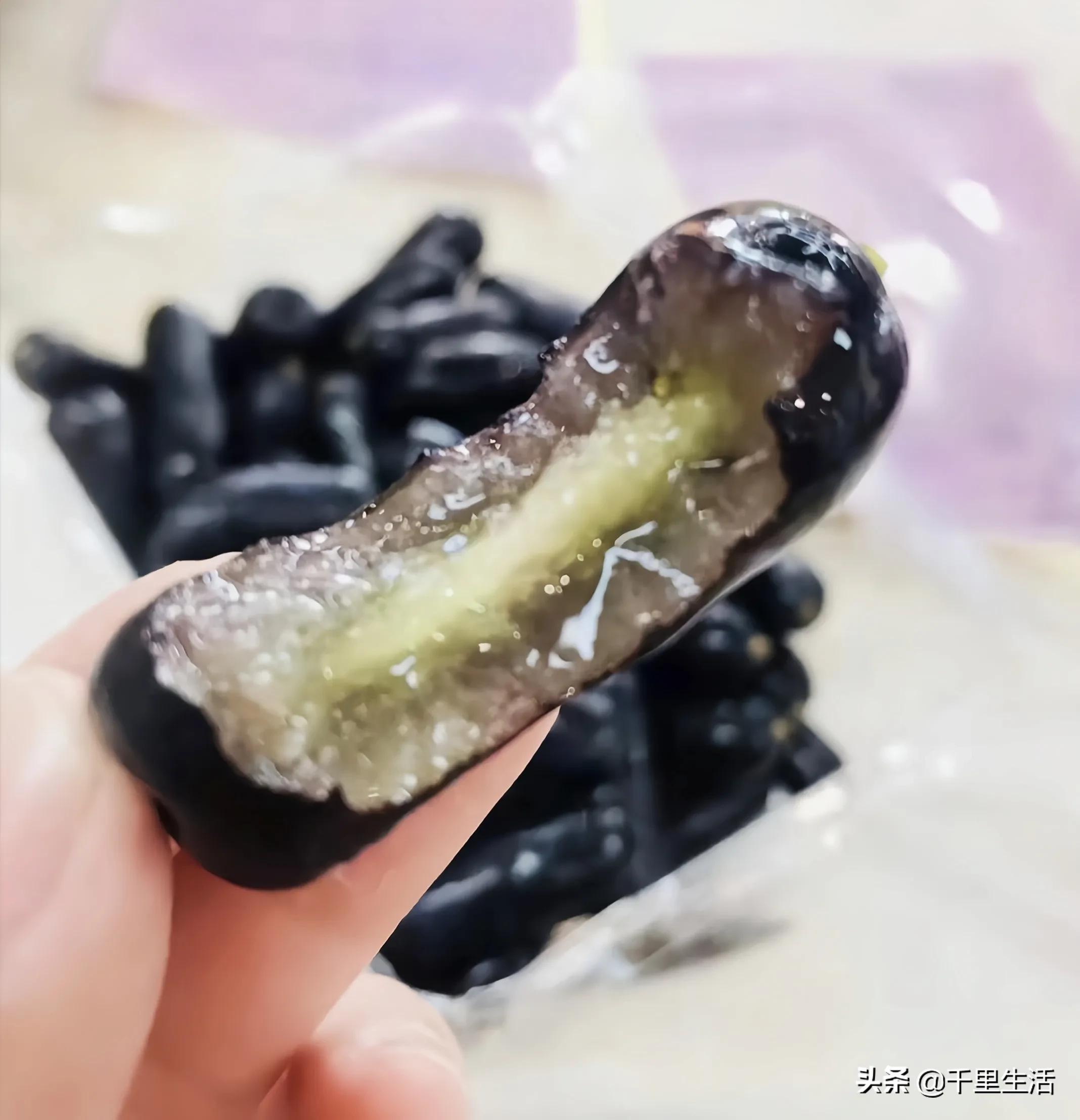 金手指葡萄提子,金手指蓝宝石葡萄无籽提子