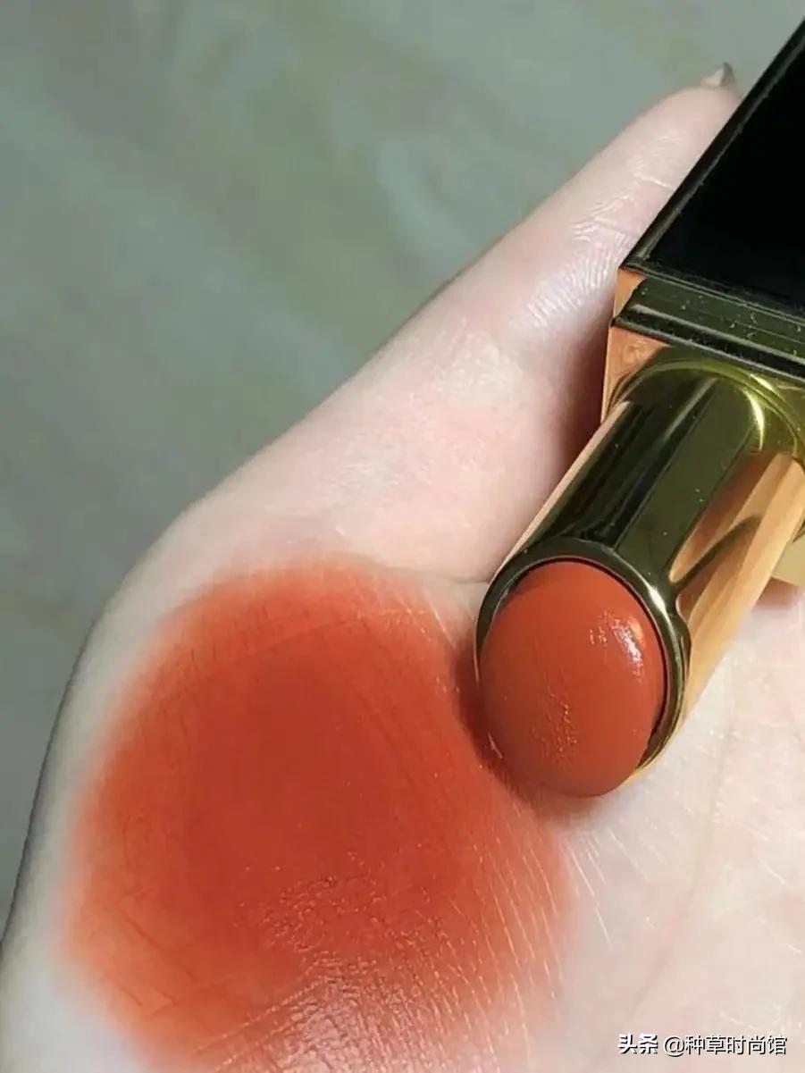 哪种口红涂得好看又不脱妆,日常涂什么口红好看
