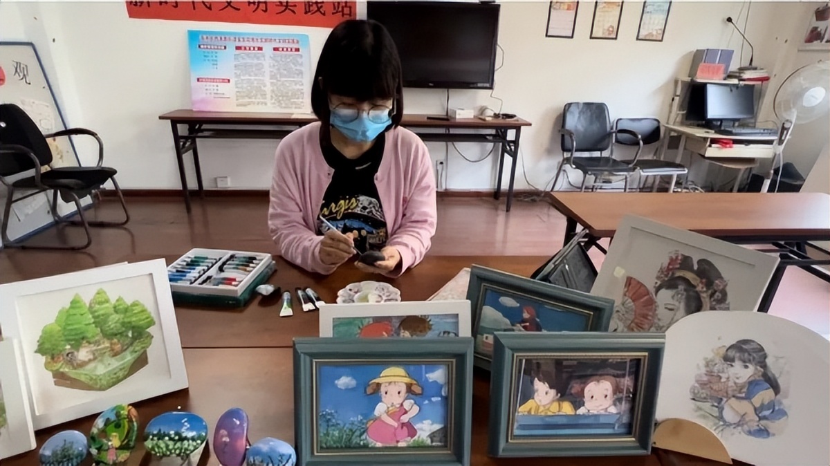 河北秦皇岛：小小石头画出“小清新”