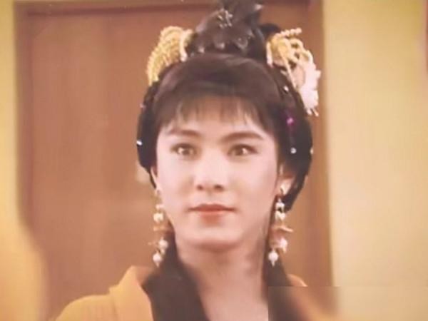 男扮女装最丑的十个男星,男扮女装惊艳的男星