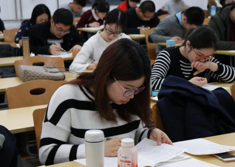 狱警公务员的工资待遇有多高,狱警公务员薪酬