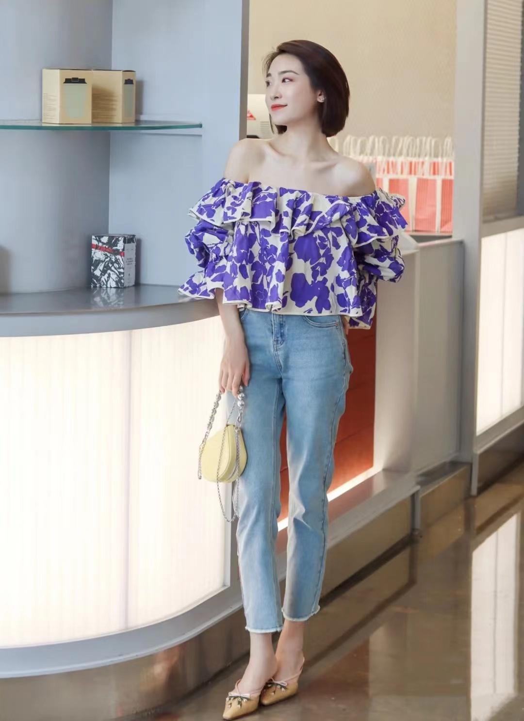 牛仔裤除了搭小白鞋还能搭什么鞋 (白色牛仔裤搭什么鞋子)