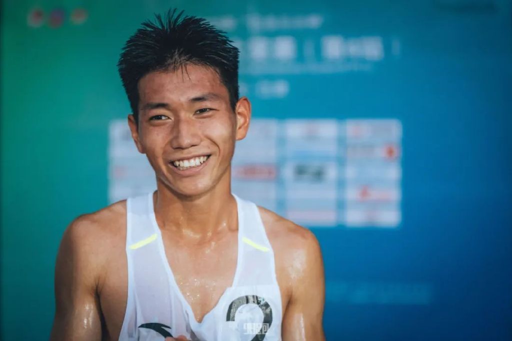 田径比赛英姿勃发,江津田径锦标赛直播