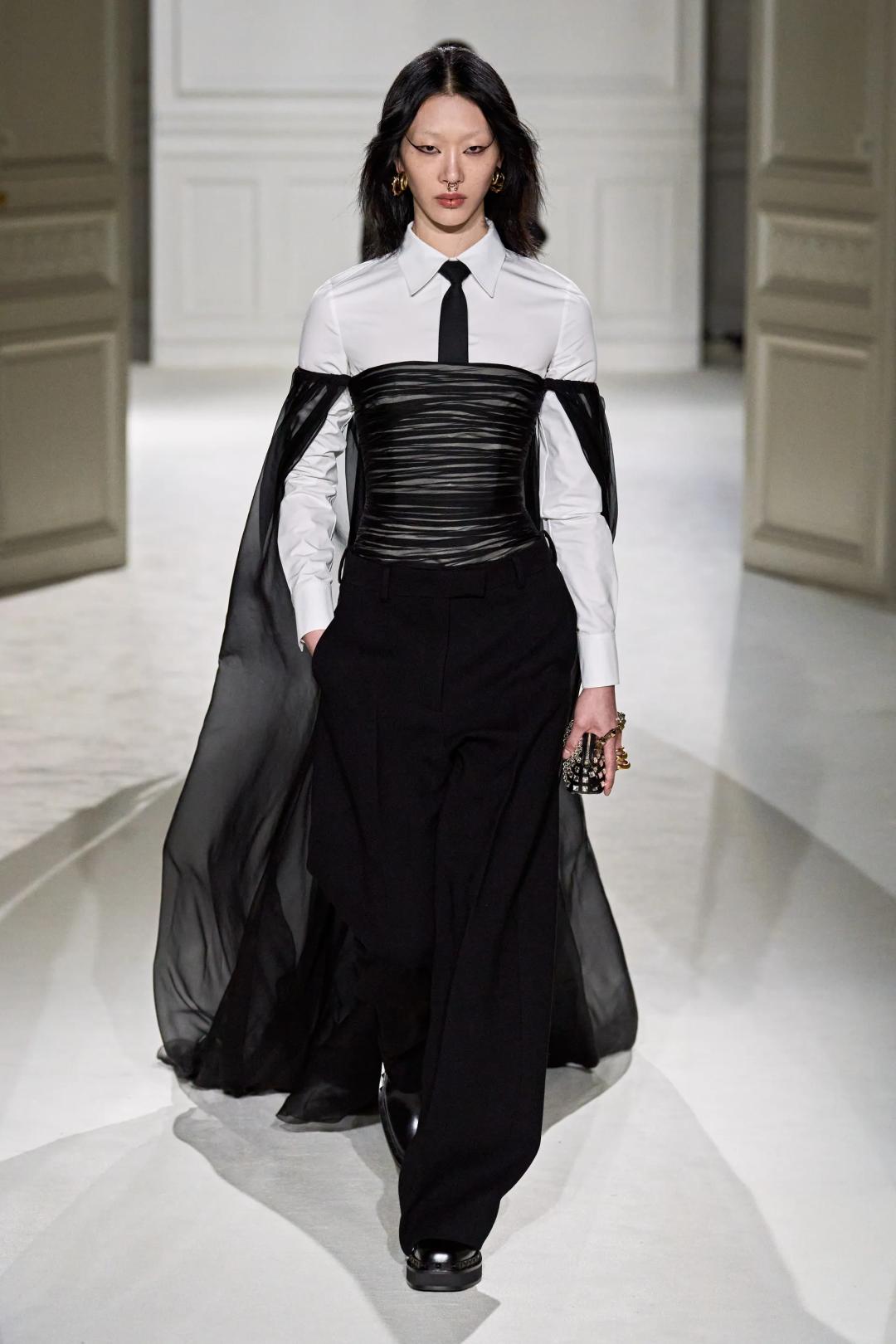 2023秋冬伦敦时装周收官,2022秋冬巴黎时装周什么时候开始