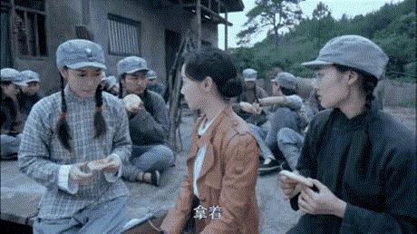 涂发胶抹口红，打仗住酒店，这些抗日剧，对得起以前的战士吗？