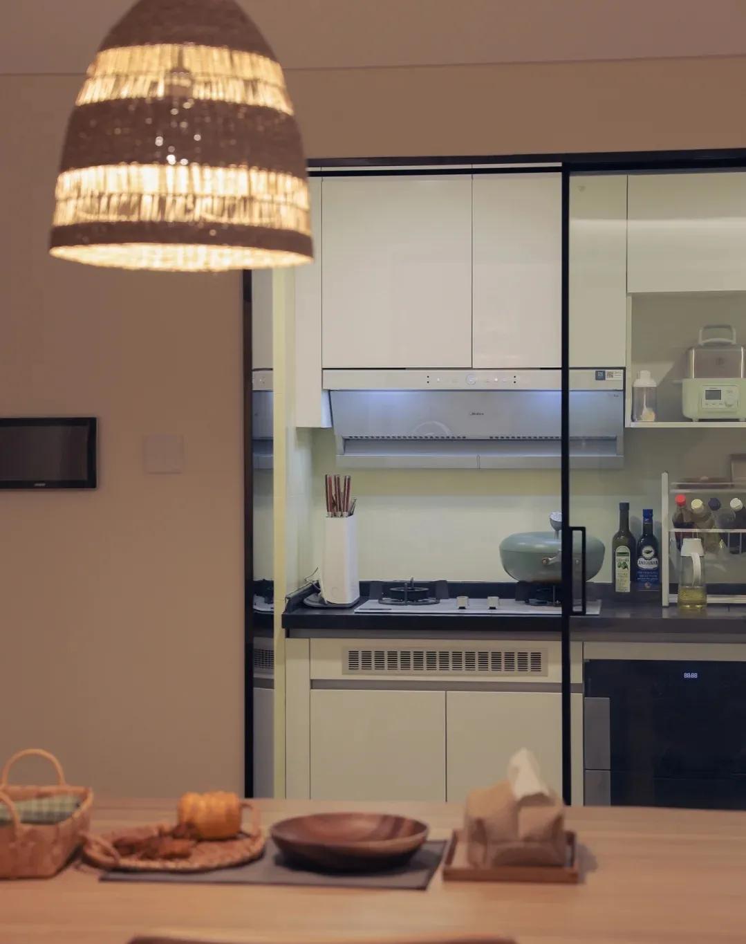 女主晒出装修一半的房子,女子晒25万弄的奇葩装修