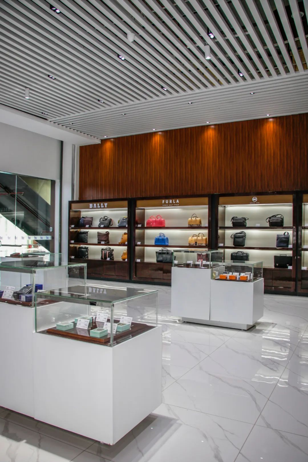 云南免税店怎么购买,云南免税店1.5升红酒