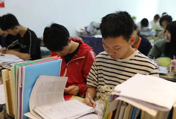 西亚斯发的是郑大毕业证吗,西亚斯郑大毕业证