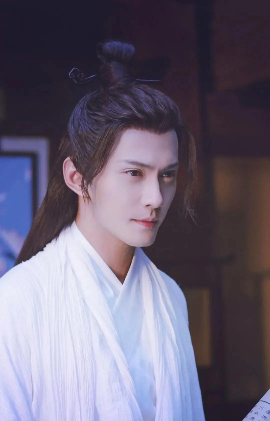 那些惊艳了时光的古装男,真正的古装美男无惧任何造型