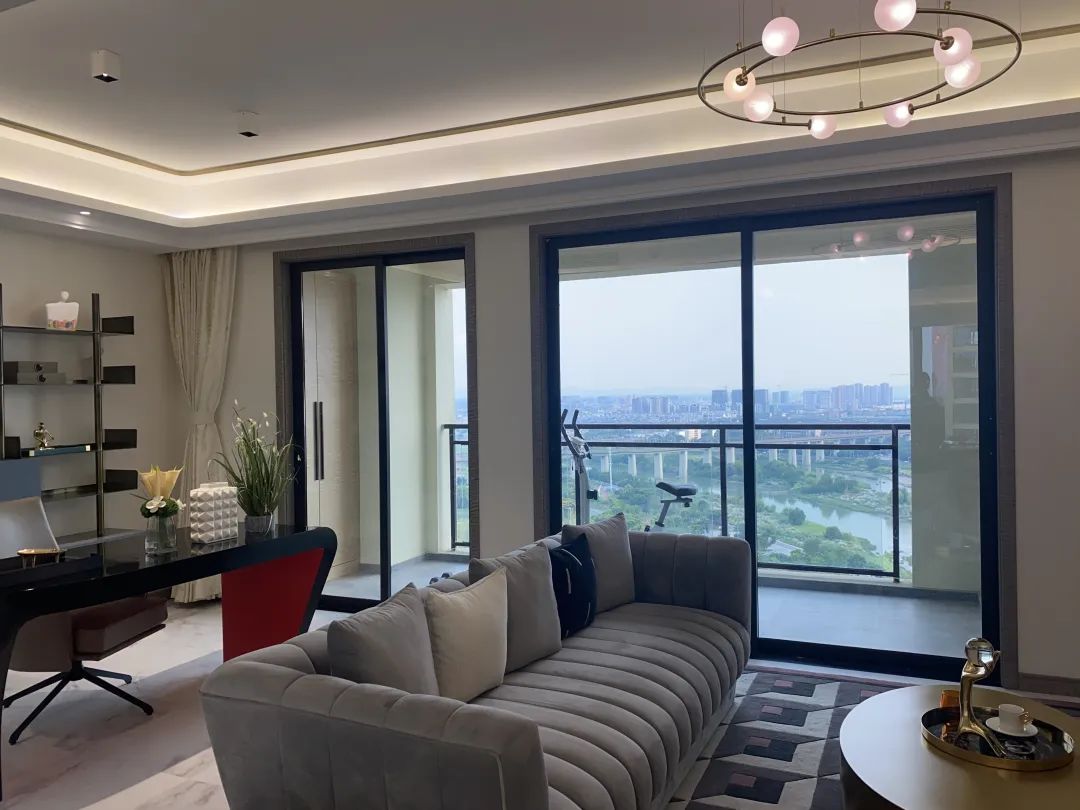 你不要不信！这么多人都在这花几十万，肯定是有道理的