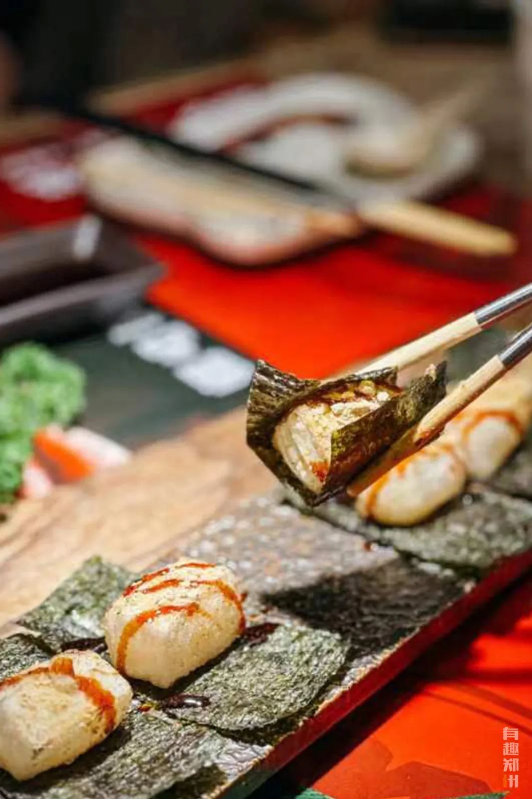 关于烧烤的故事，在郑州「大红玩子」的烟火气中延续