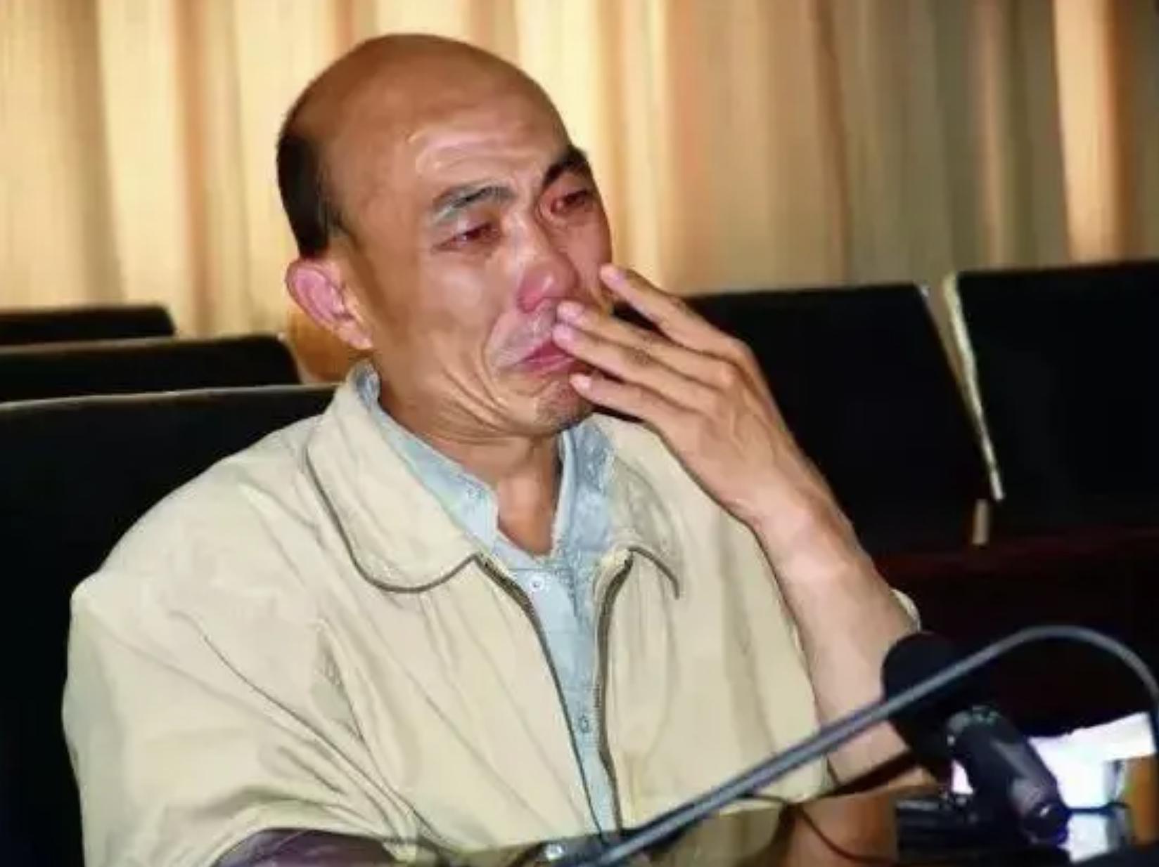 河南农民工买了件绿马甲,卖绿马甲被判十三年后续